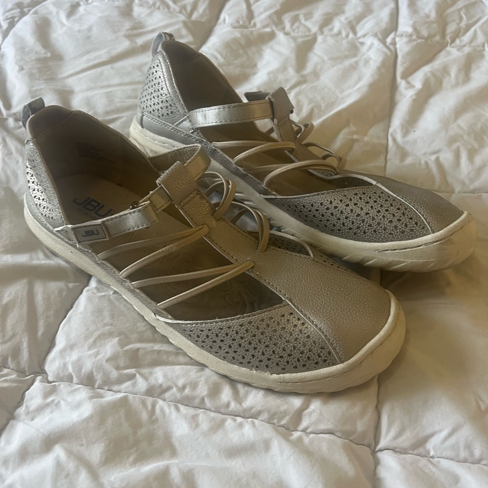 Jambu Women's Tan Loafers - Picture 4 of 6